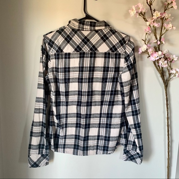ARITZIA / TNA / BUTTON UP PLAID LONG SLEEVE - Picture 3 of 3